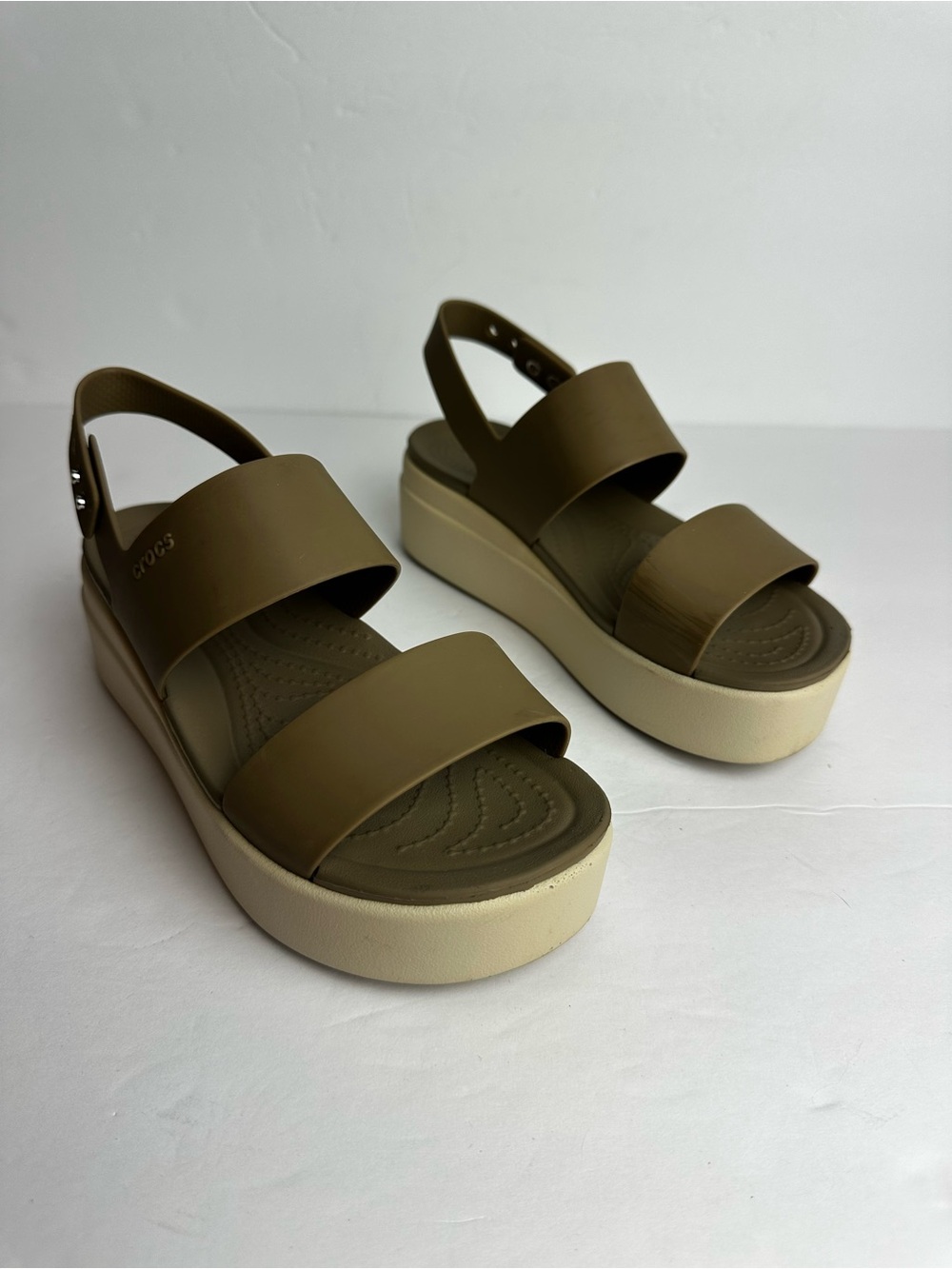 Crocs Brooklyn Platform Sandals Women's Size 5 Shoes Adjustable Waterproof Tan